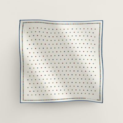 エルメス　スカーフ　ポケットチーフ　蜂　ハチ　ビー　白　aq10999 エルメス スカーフ ポケットチーフ 蜂 ハチ ビー 白 aq10999